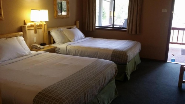 Wildwood Inn image 10